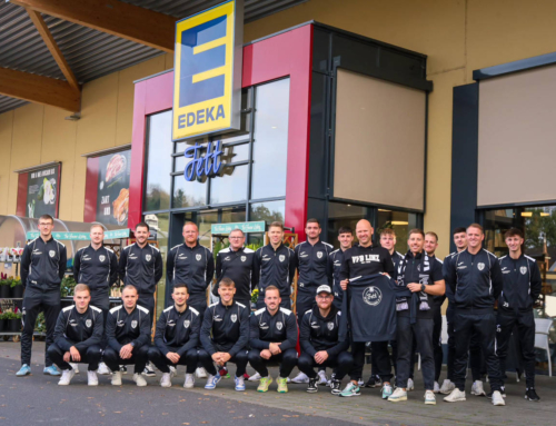 Neue Trainingsanzüge für die 1. Mannschaft